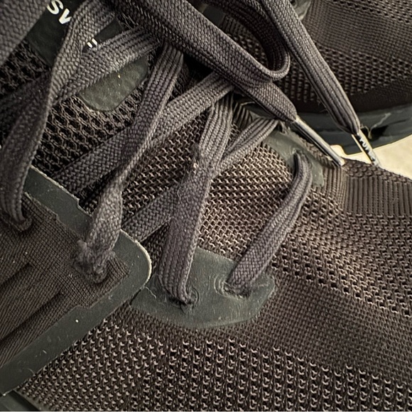 On Running women’s Black Athletic Shoes - Picture 5 of 5